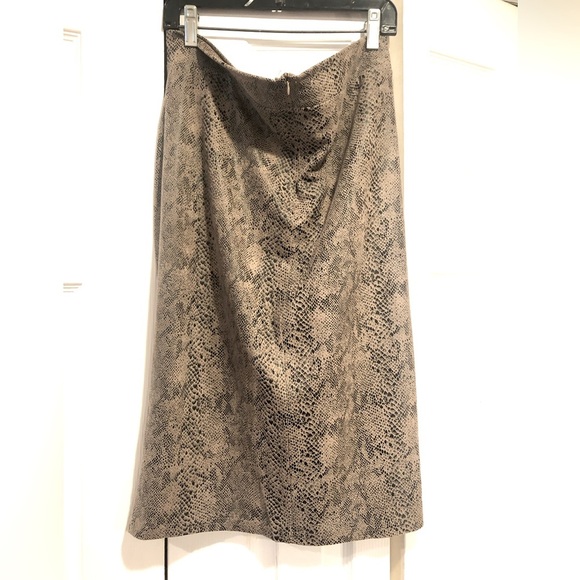 Boutique Snakeskin Skirt with Side Slit - Picture 2 of 3